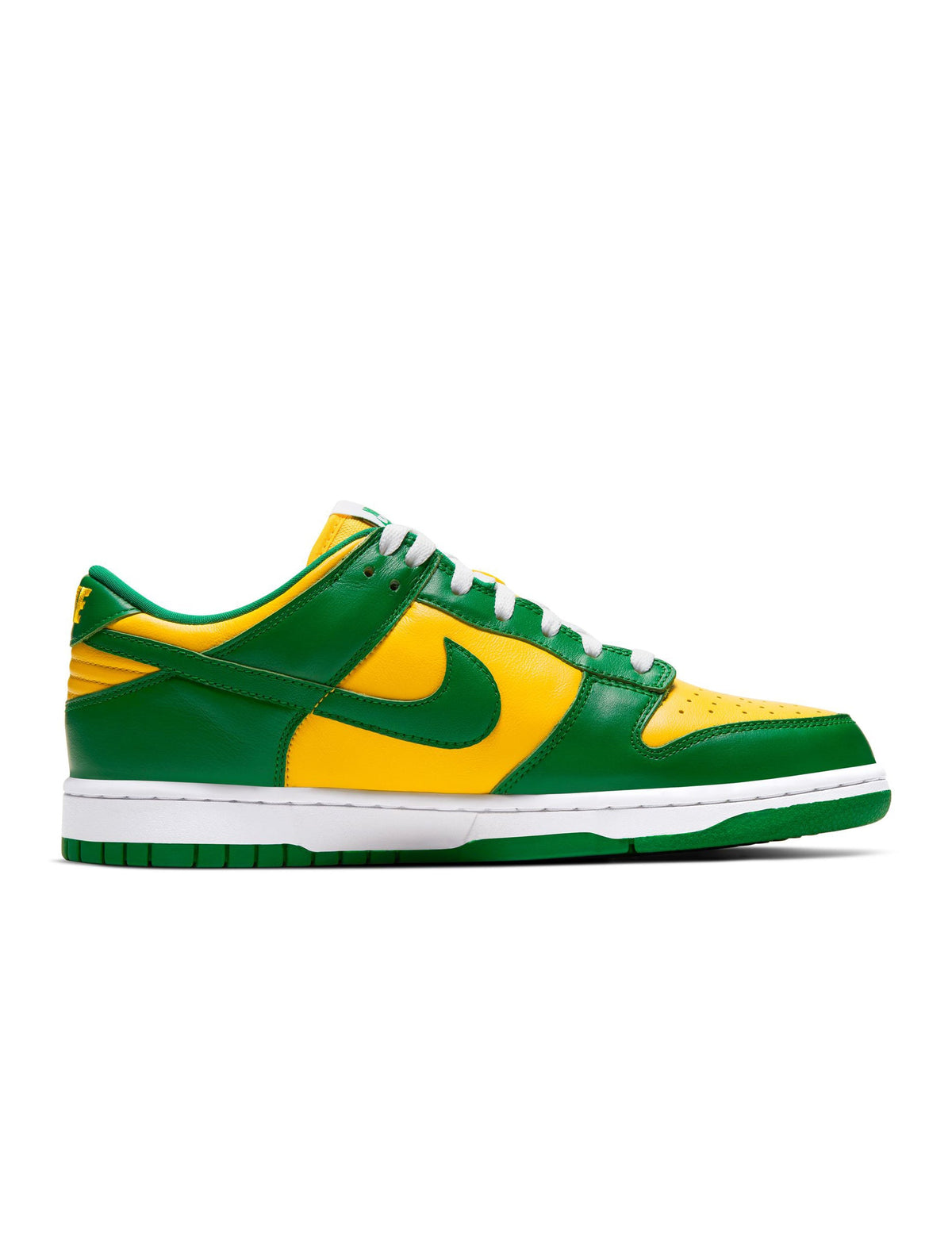 Nike Mens Dunk Low SP Pine Green sneakers with green and white colorway, showcasing a stylish low-top design and premium materials.