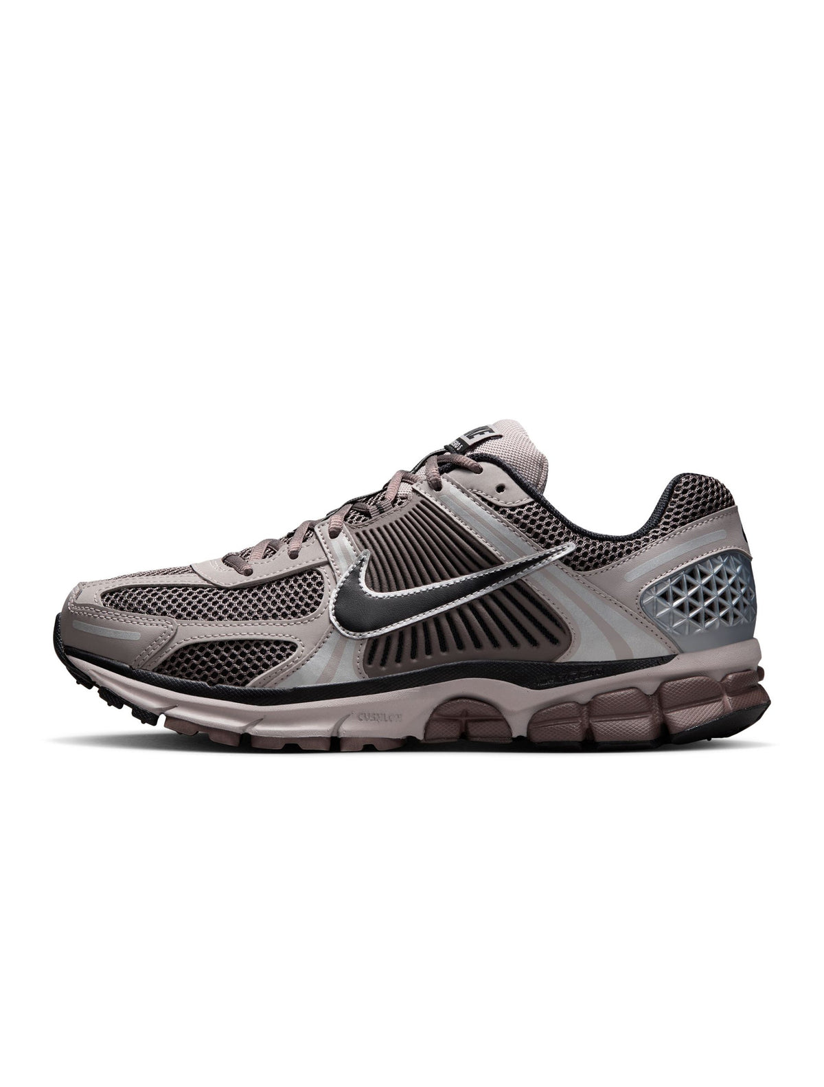 Nike men's Zoom Vomero 5 running shoes in College Grey with white accents, featuring breathable mesh and cushioned sole.