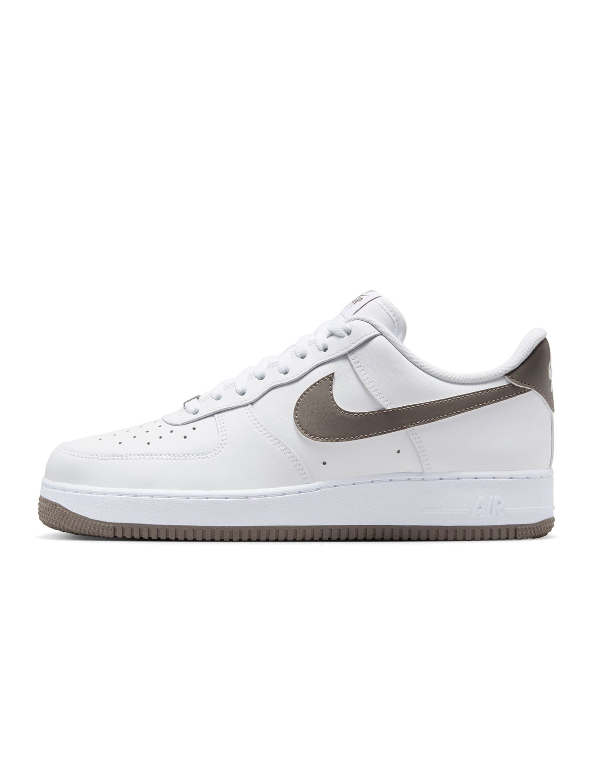 Men's Nike Air Force 1 '07 sneakers in white and cave stone leather