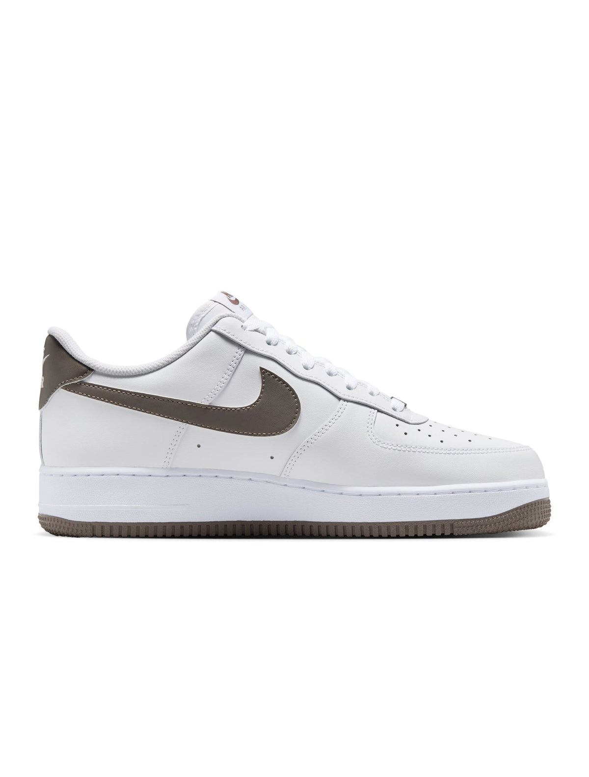Nike men's Air Force 1 '07 sneakers in white and cave stone