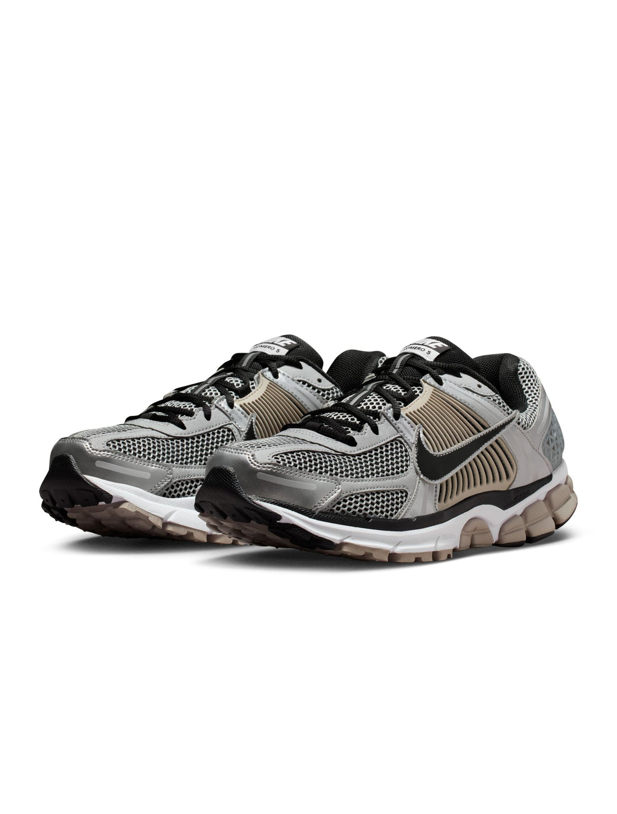 Nike men's Zoom Vomero 5 sneakers in metallic silver, side view