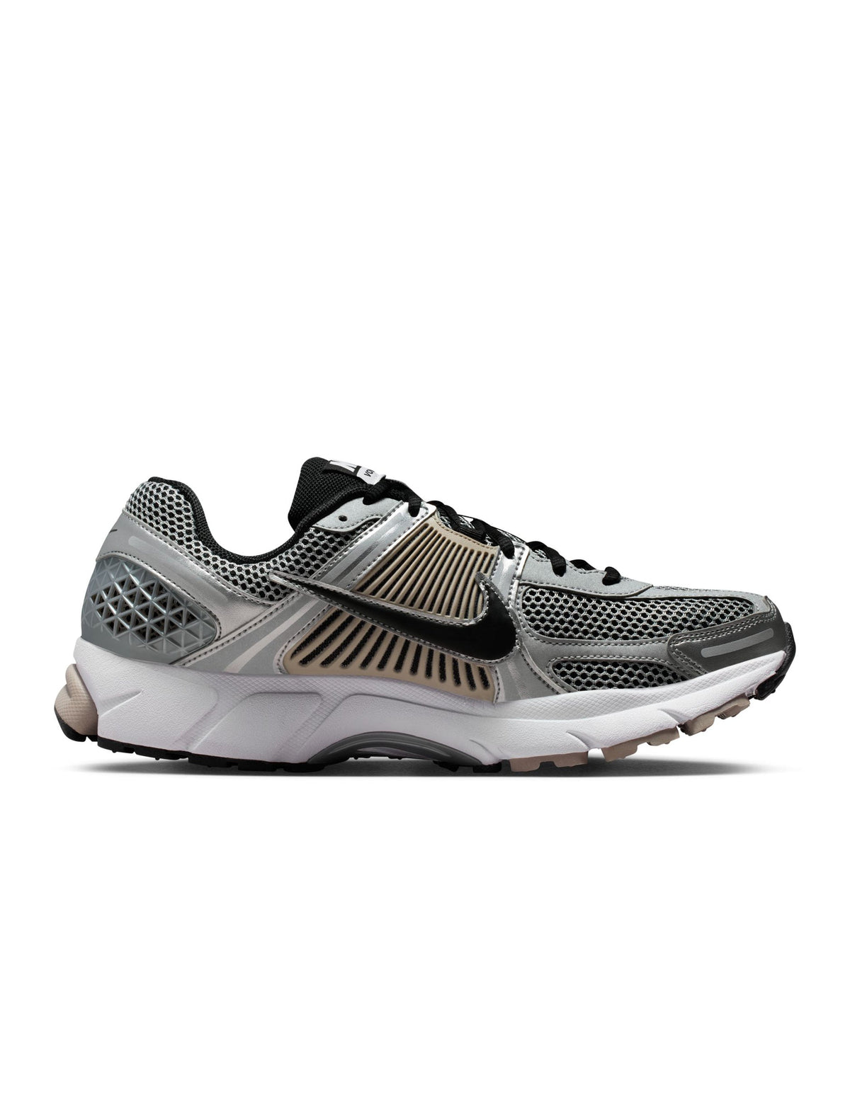 Men's Nike Zoom Vomero 5 sneakers in metallic silver with layered mesh and synthetic panels