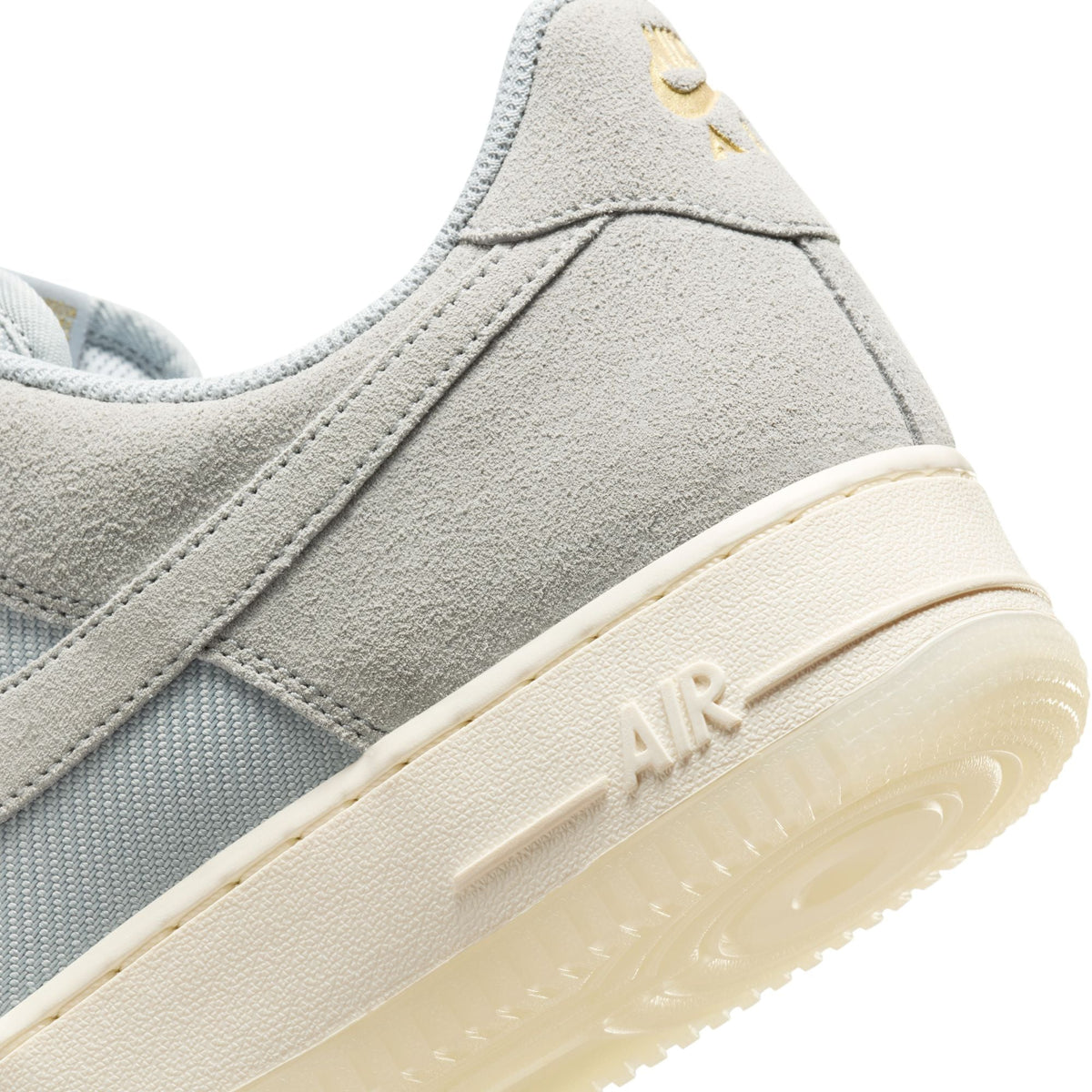 Denim Exchange men's Nike Air Force 1 '07 LV8 sneakers in light smoke grey with classic low-top design