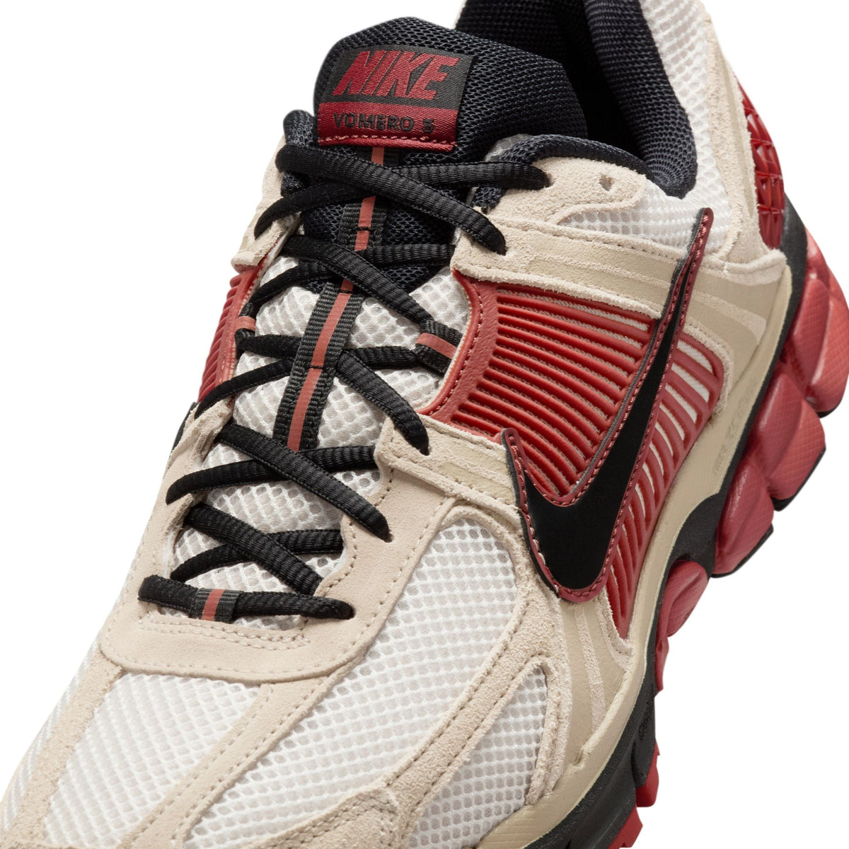 Nike Men's Zoom Vomero 5 sneakers in desert khaki and black, side view