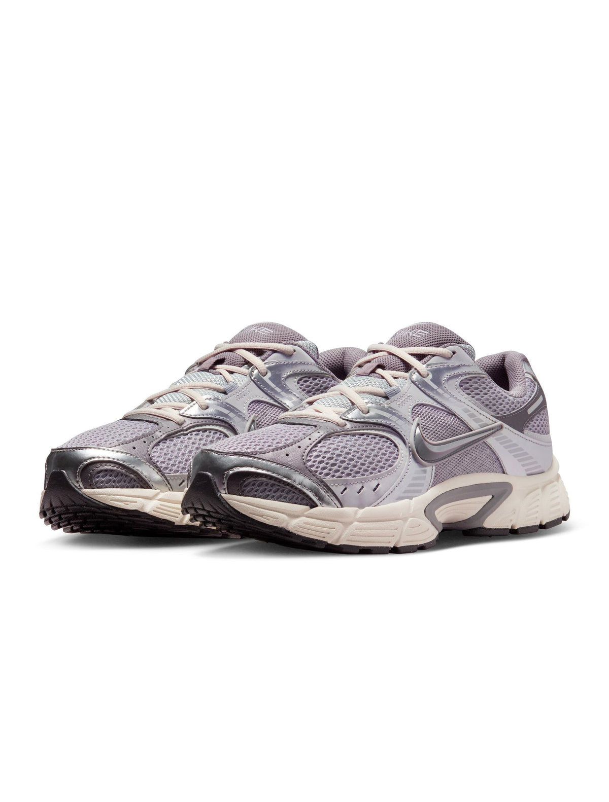 Nike Men's V5 RNR sneakers in cement grey, side view with textured upper and cushioned sole