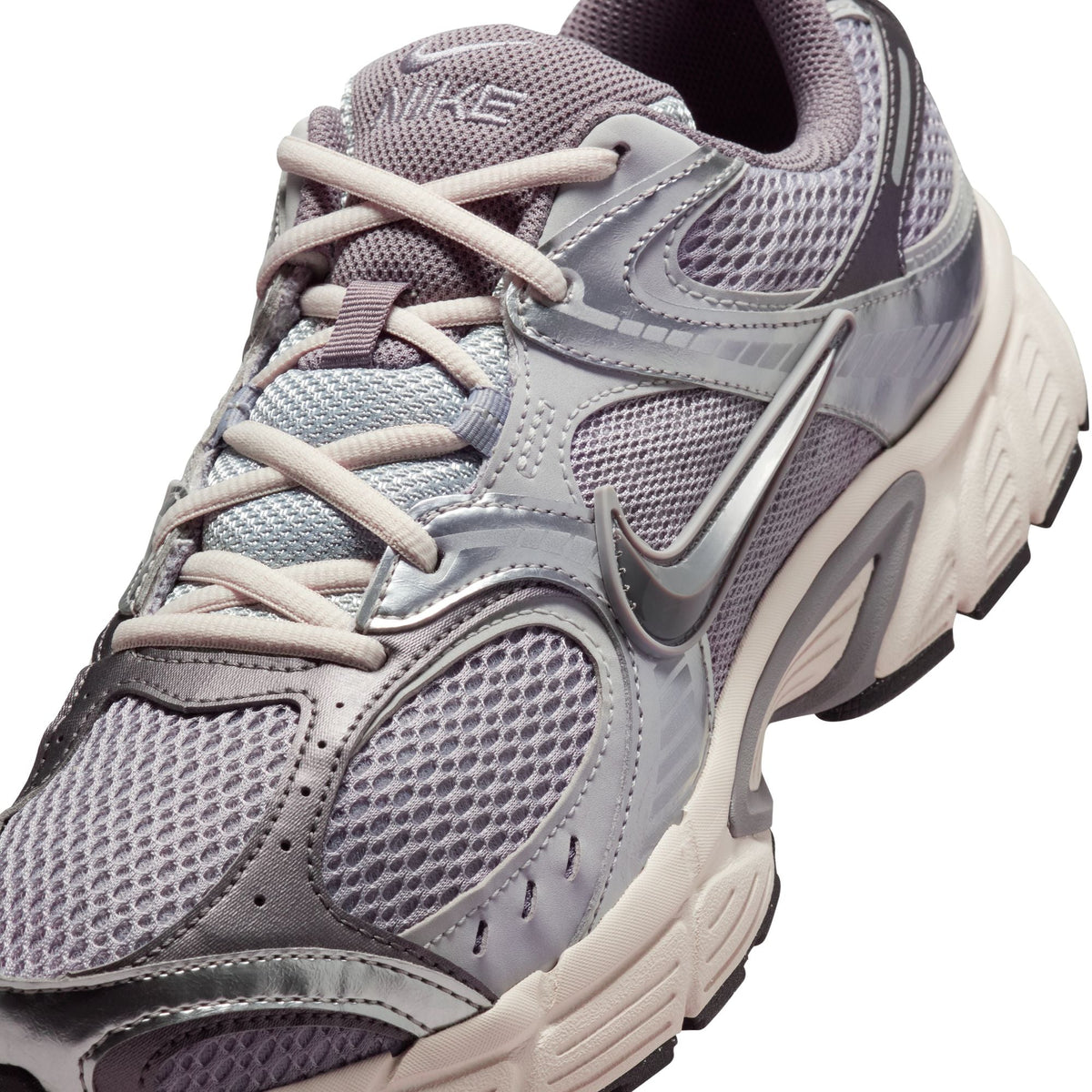 Denim Exchange Nike Mens V5 RNR sneakers in Cement Grey, side view