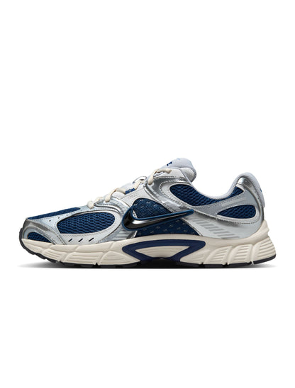 Nike Men's V5 RNR sneakers in Blue Void, featuring a low-profile design and lace-up closure