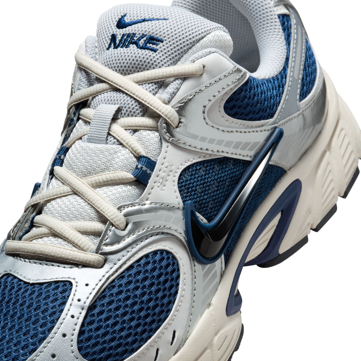 Denim Exchange men's Nike V5 RNR sneakers in Blue Void