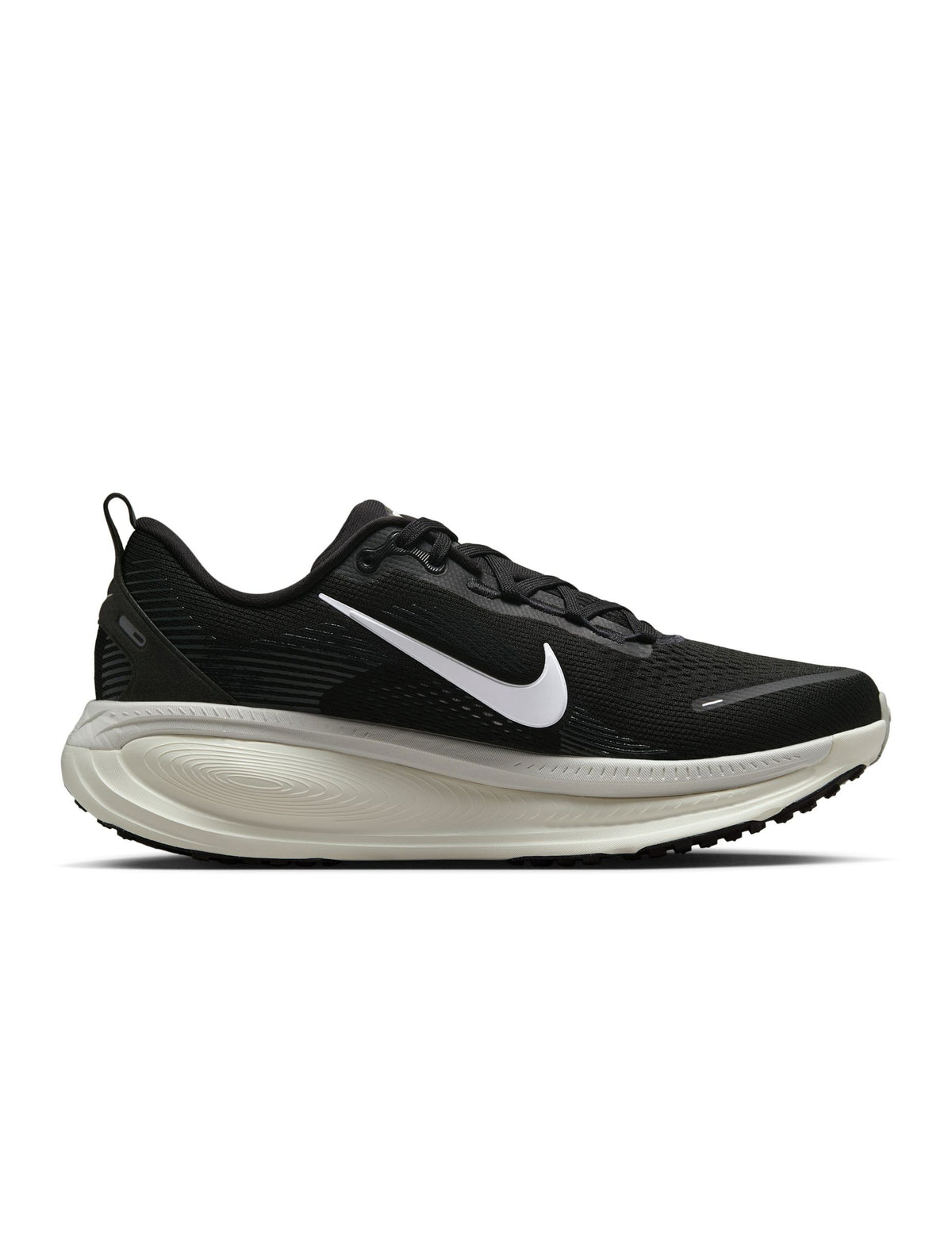 Nike Men's Vomero 18 black and white running shoes by Denim Exchange