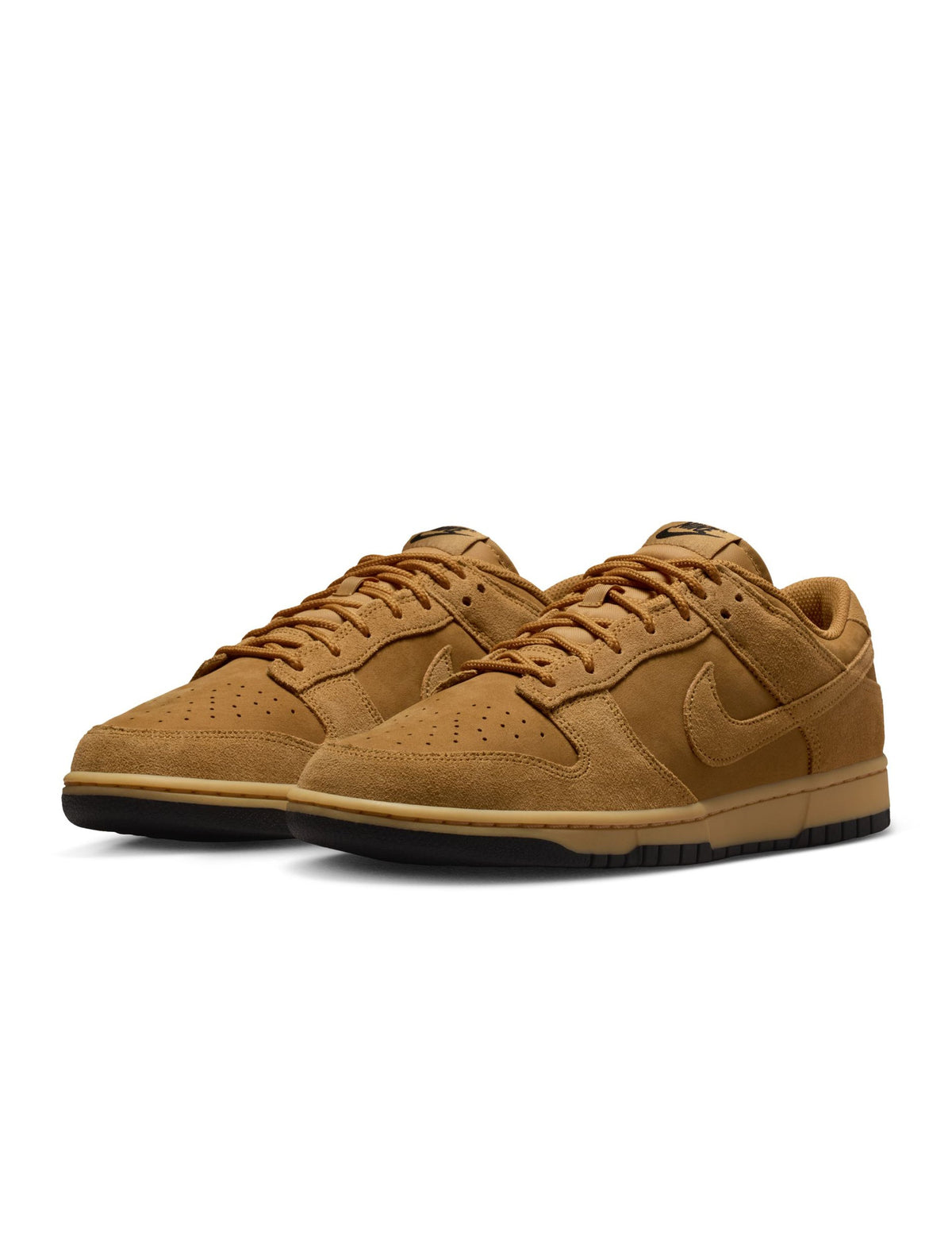 Nike men's Dunk Low Retro SE Wheat sneakers in side profile.