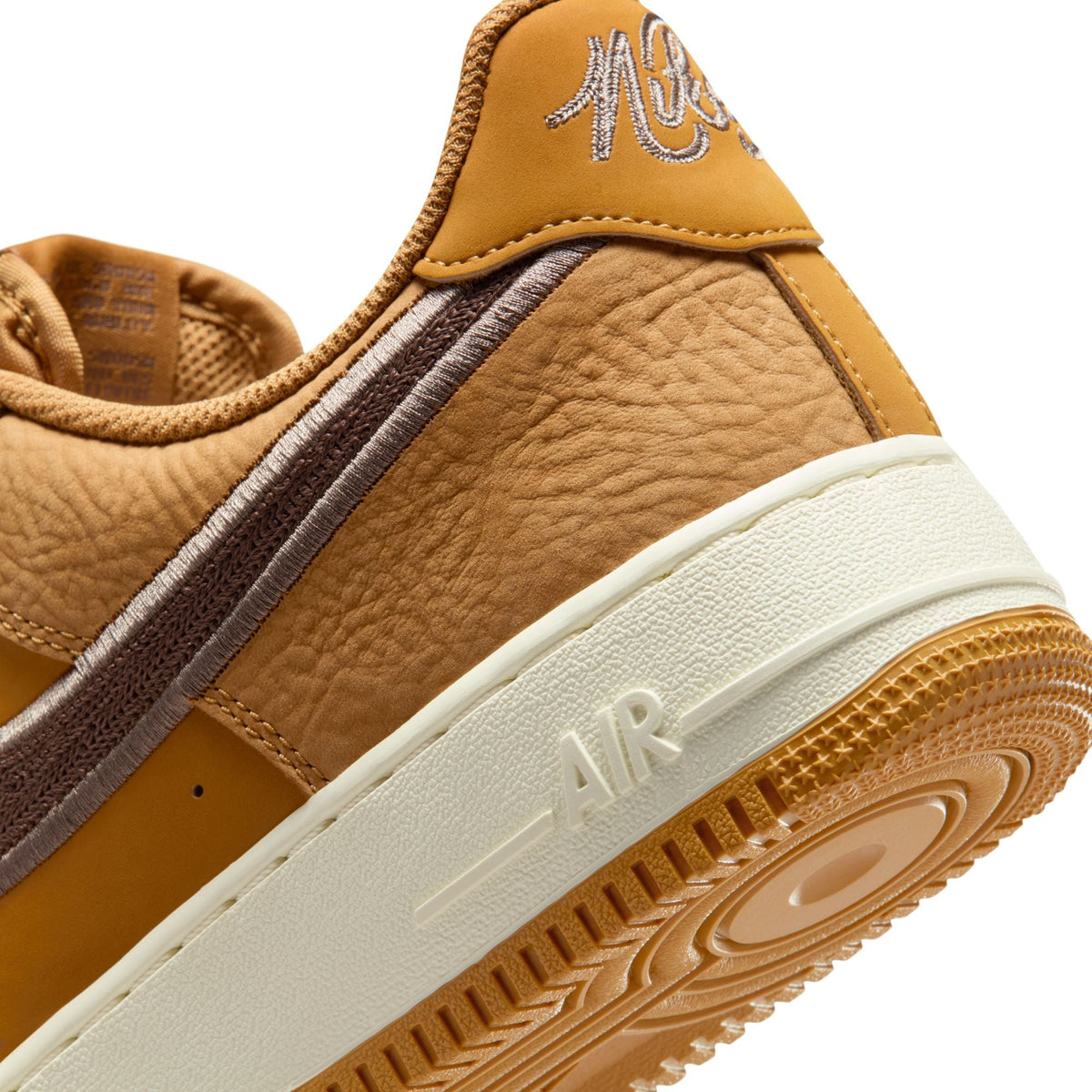 Nike Men's Air Force 1 '07 Lv8 Wheat and Baroque Brown sneakers, casual men's footwear with classic design and textured leather details.