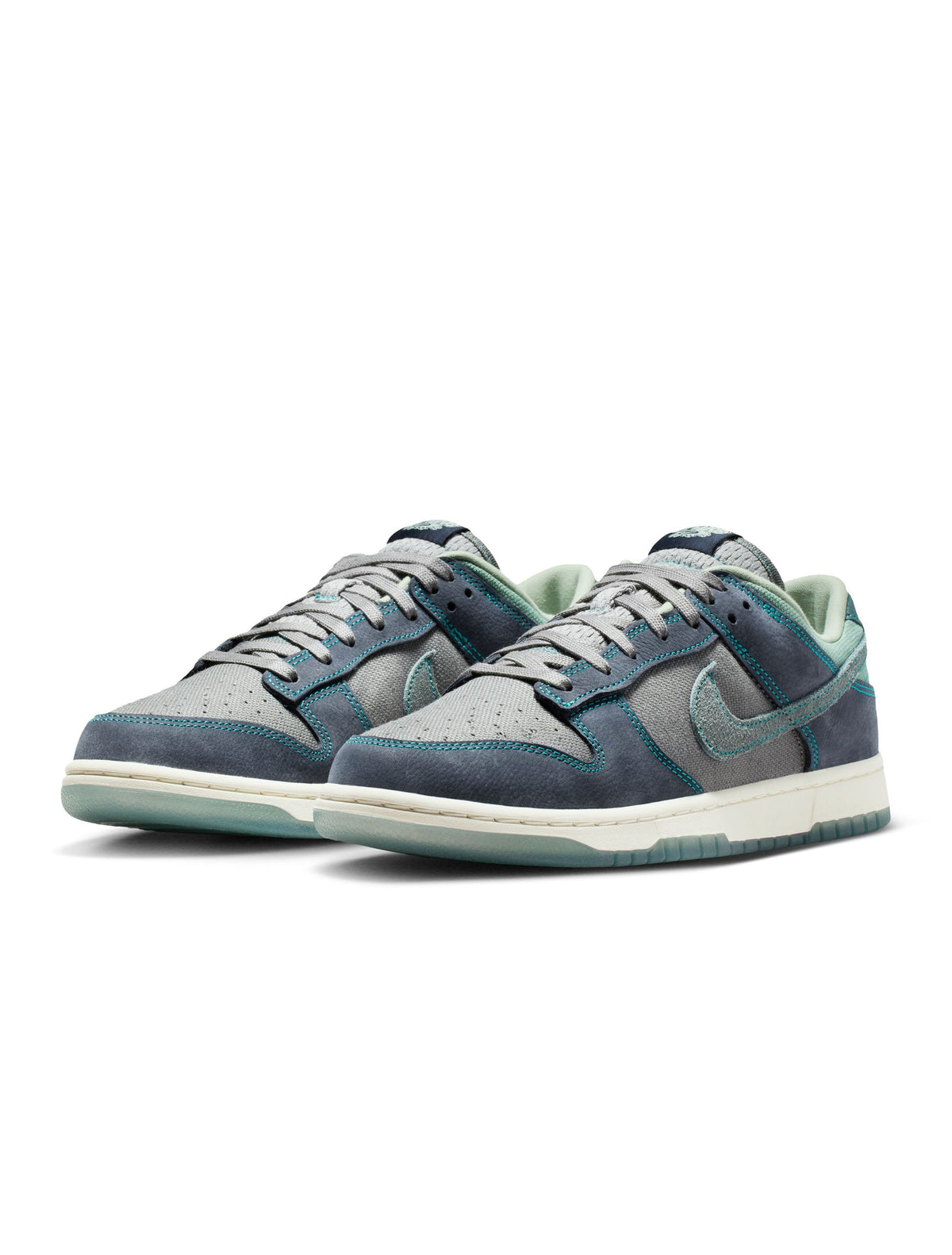 Denim Exchange men's Nike Dunk Low Retro SE sneakers in Pencil Point colorway, side view