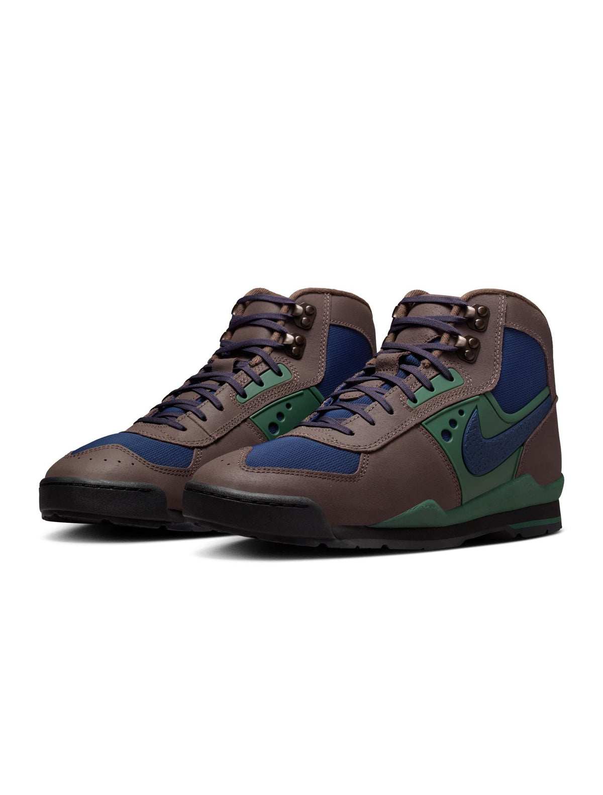Nike Men’s Air Baltoro SP hiking boots in Baroque Brown with rugged design and durable materials, ideal for outdoor adventures.