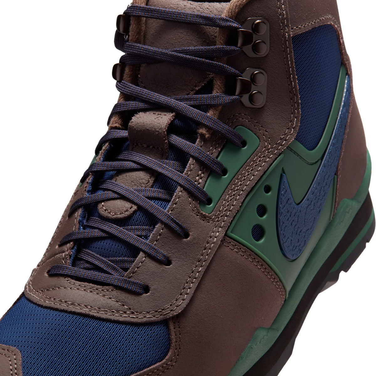 Nike men's Air Baltoro SP hiking boots in Baroque Brown, featuring durable design and rugged outdoor style.
