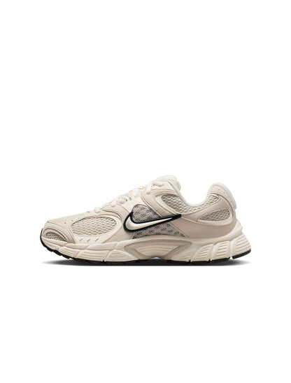 Nike Women's V5 RNR light Orewood Brown sneakers with white soles, casual athletic footwear for women.