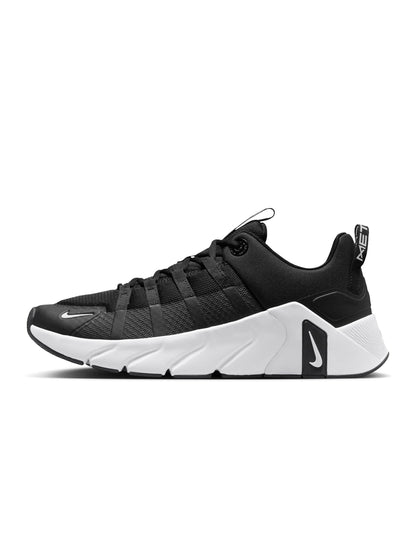 Black and white Nike men's Free Metcon 7 training shoes by Denim Exchange