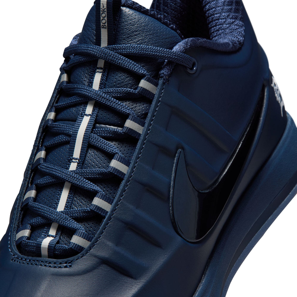 Nike men's Book 2 Detroit Tigers sneakers in navy and white, featuring team logo and stylish design.