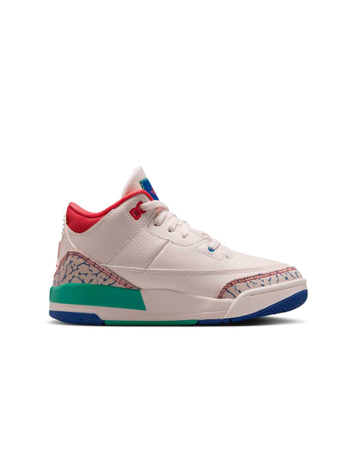 Preschool Air Jordan 3 Retro sneakers in white and red with Nike branding, designed for young kids' active play.