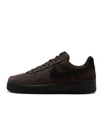 Nike Mens Air Force 1 Low Retro Premium black tea sneakers, stylish men's footwear with classic design and premium materials.
