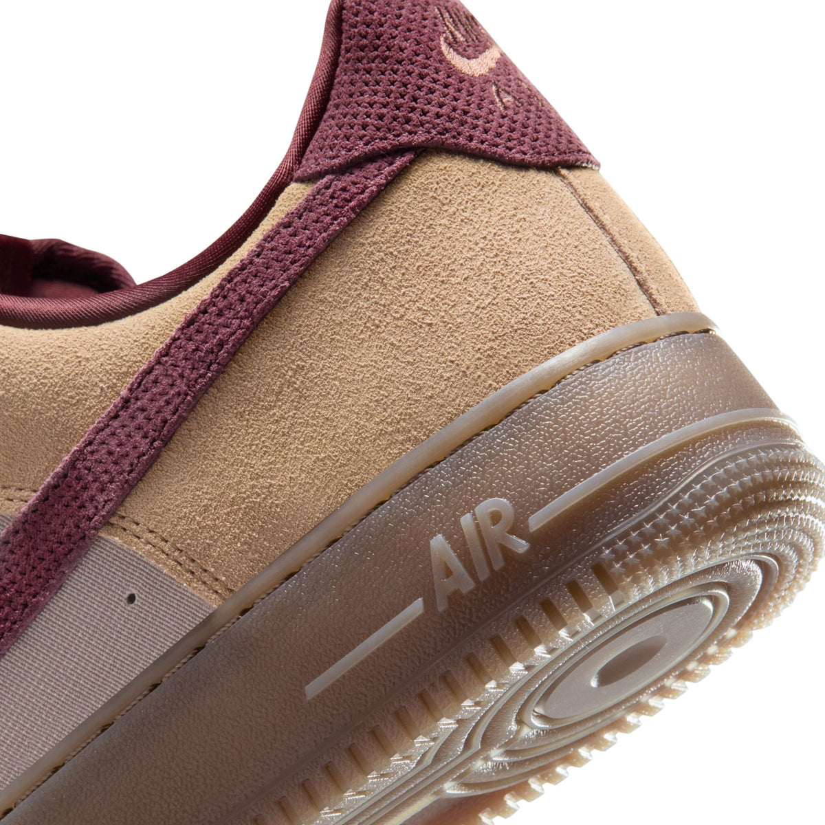Nike Men's Air Force 1 '07 Premium Linen footwear in a neutral beige colorway