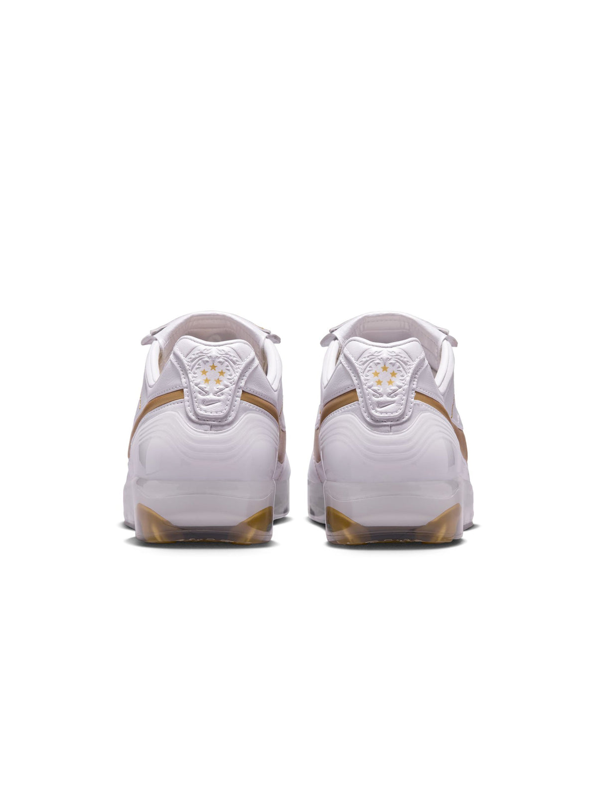 Nike men's Cryoshot Tiempo Legend R10 OG white footwear sneaker