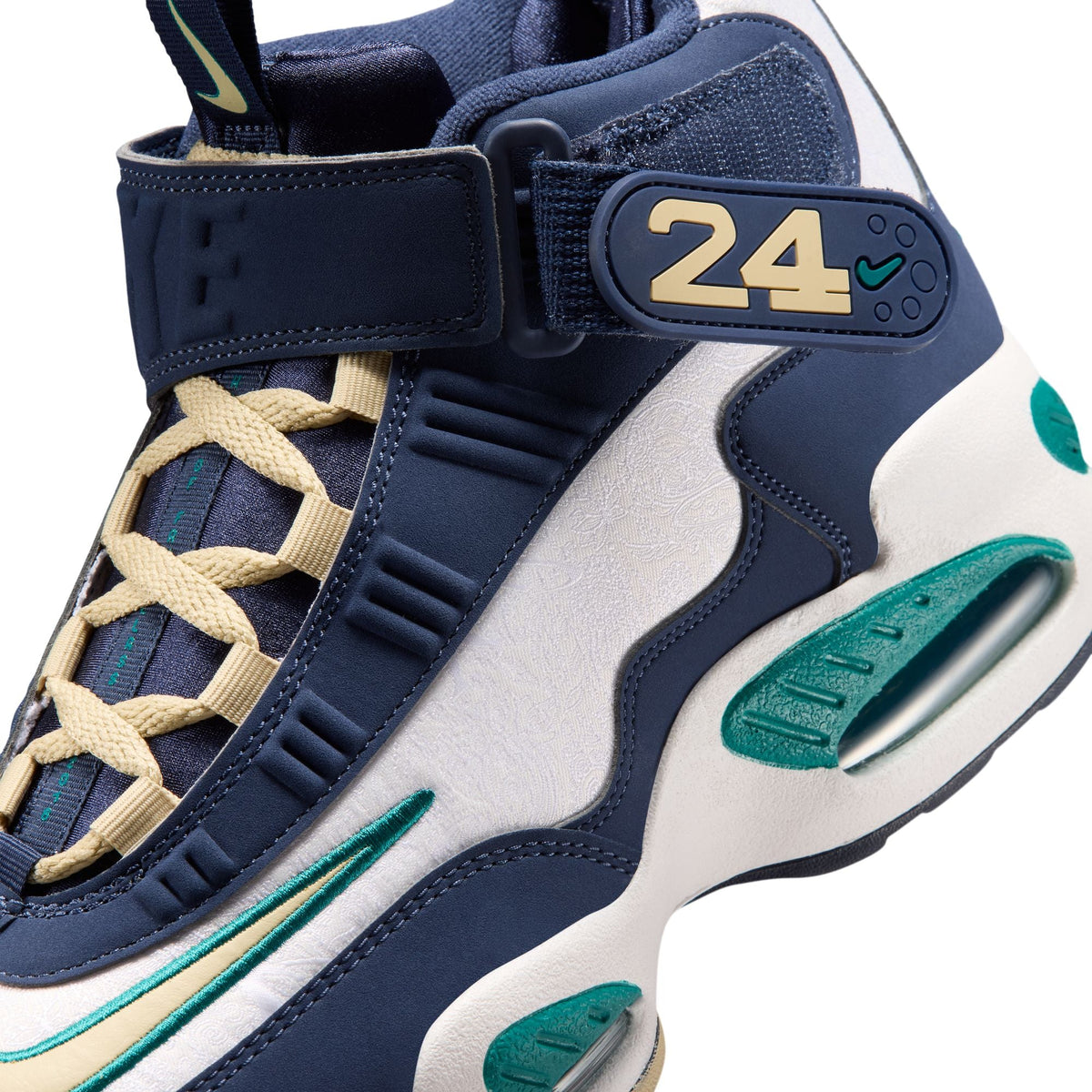 Nike men's Air Griffey Max 1 HBCU Swingman Classic sneakers in navy and white, featuring Nike branding and a sporty design.