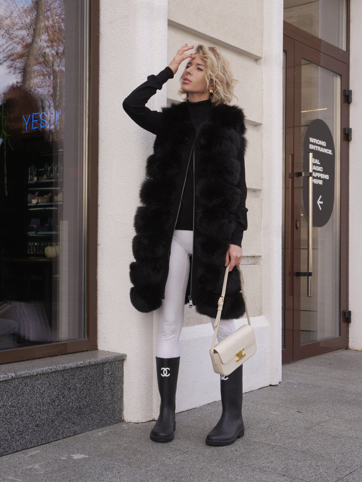 Genuine Alaska® Outerwear Company polar fox fur vest, 90 cm, full front view