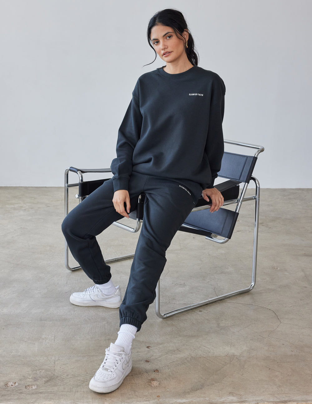 [title] Crewneck | Farnelli