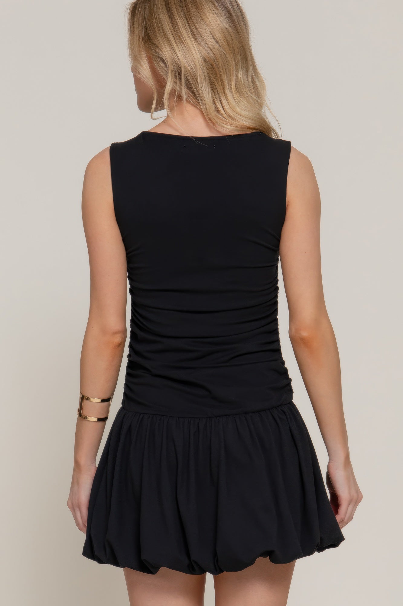 Sleeveless Boat Neck Voluminous Mini Dress - Farnelli