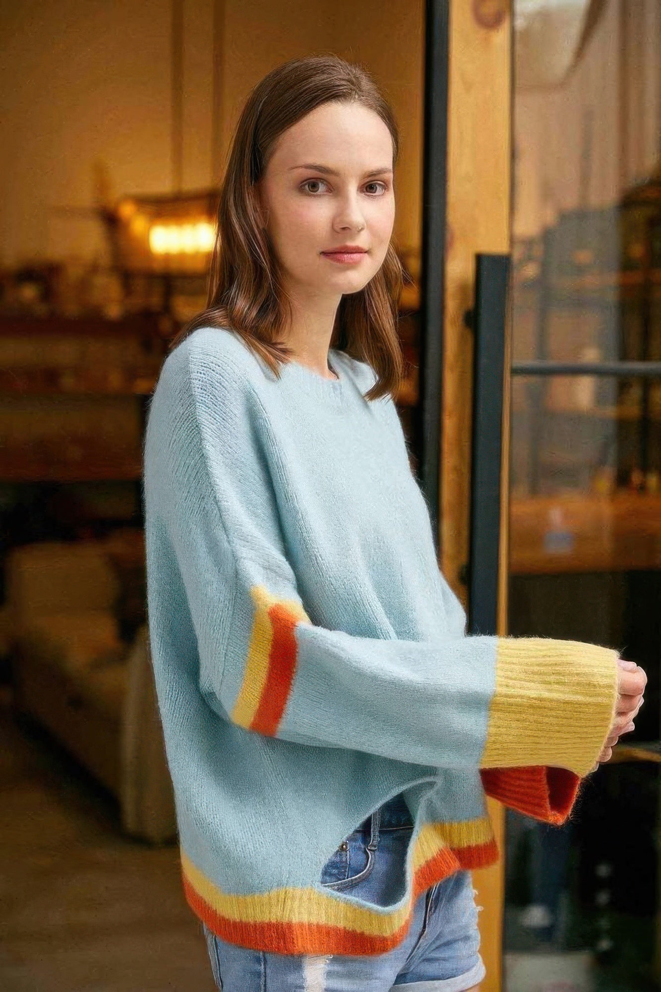 Color Block Sweater With Cut Out - Farnelli