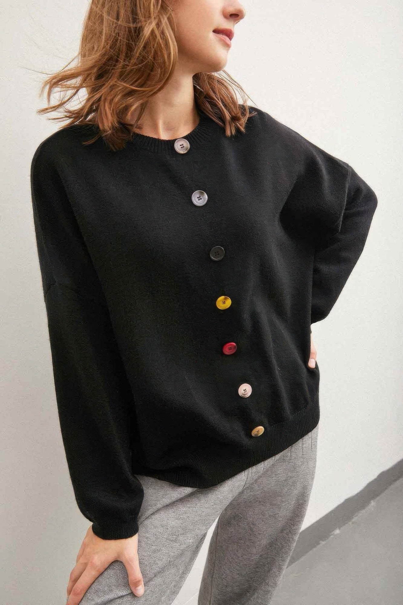 Solid Sweater With Colorful Buttons - Farnelli