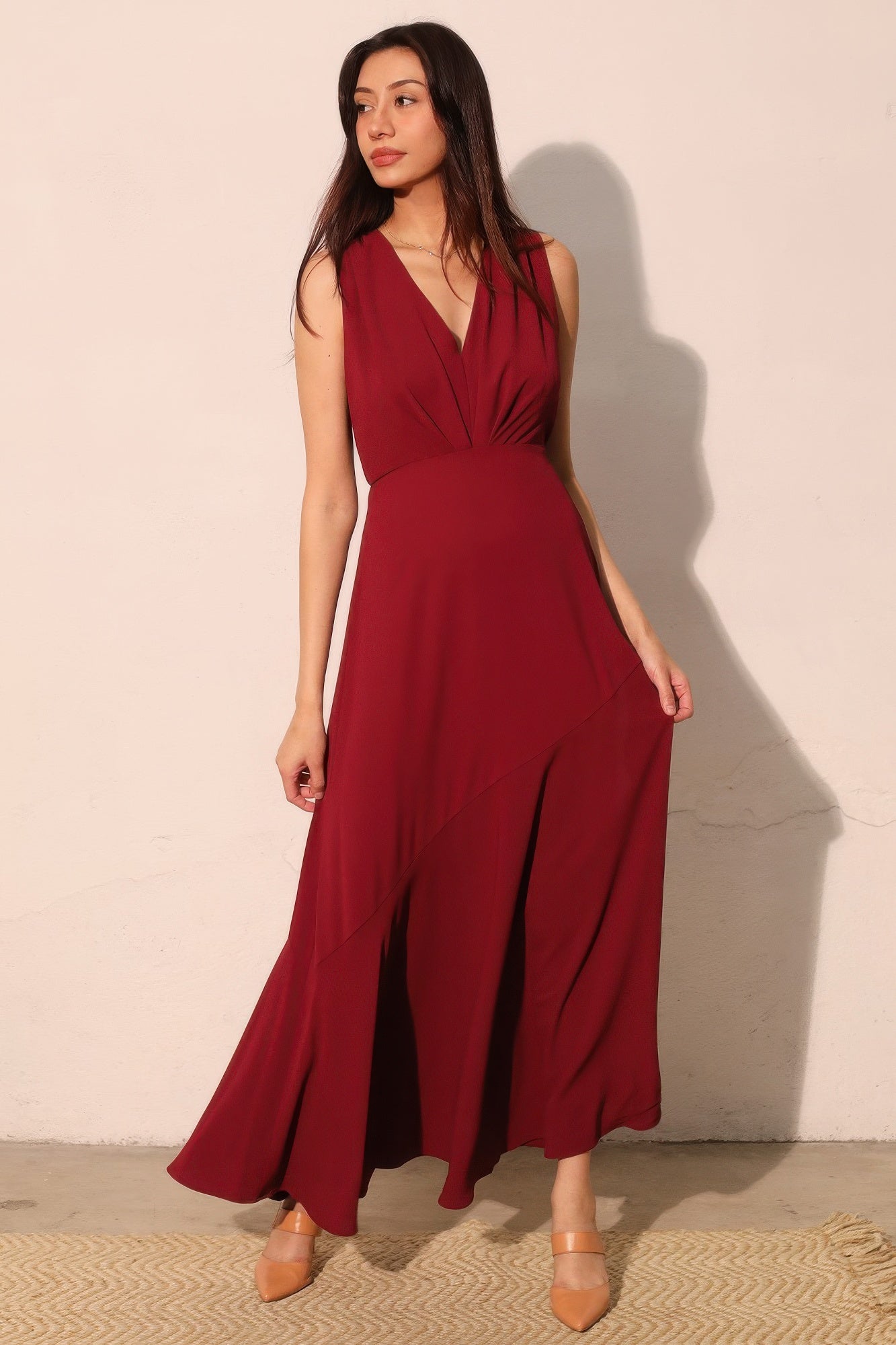 Textured Solid V-neck Maxi Dress - Farnelli