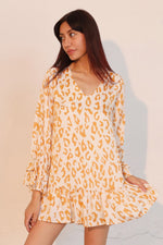 Simple Leopard Dress With Ruffle Cuff - Farnelli