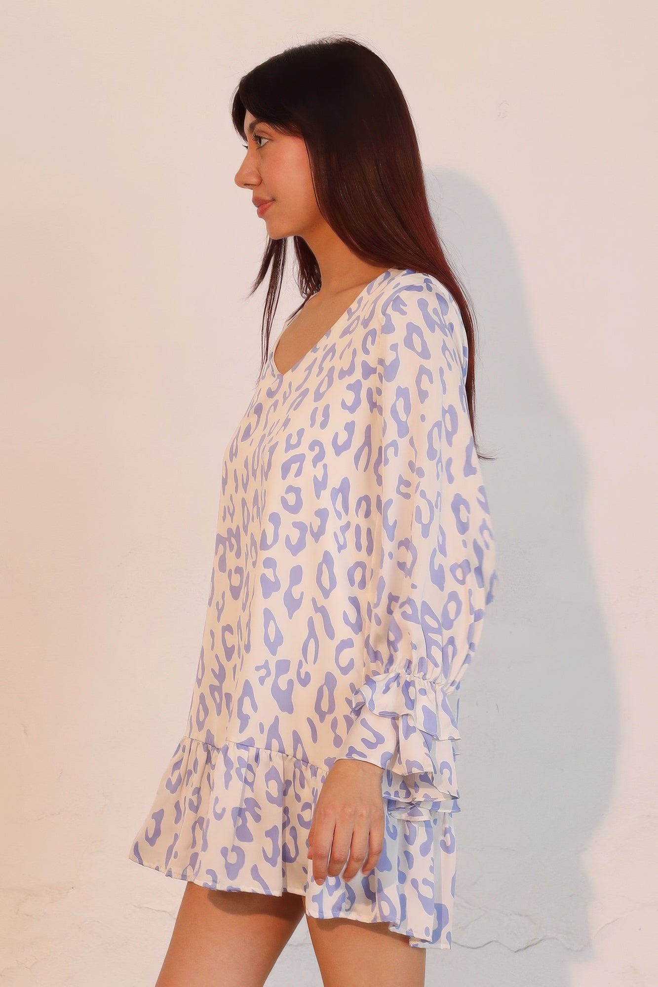 Simple Leopard Dress With Ruffle Cuff - Farnelli