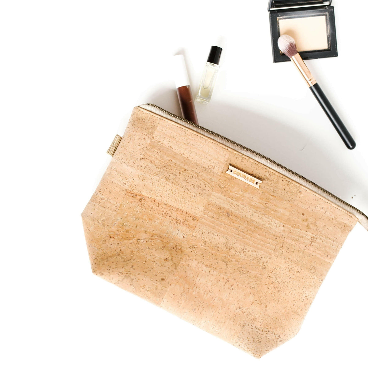 Carry Courage ADVENTURER natural cosmetics bag with spacious toiletry storage and durable zip closure
