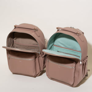 Allégorie Gala Backpack in dusty rose color with adjustable straps and front zip pocket, stylish and functional for everyday use.