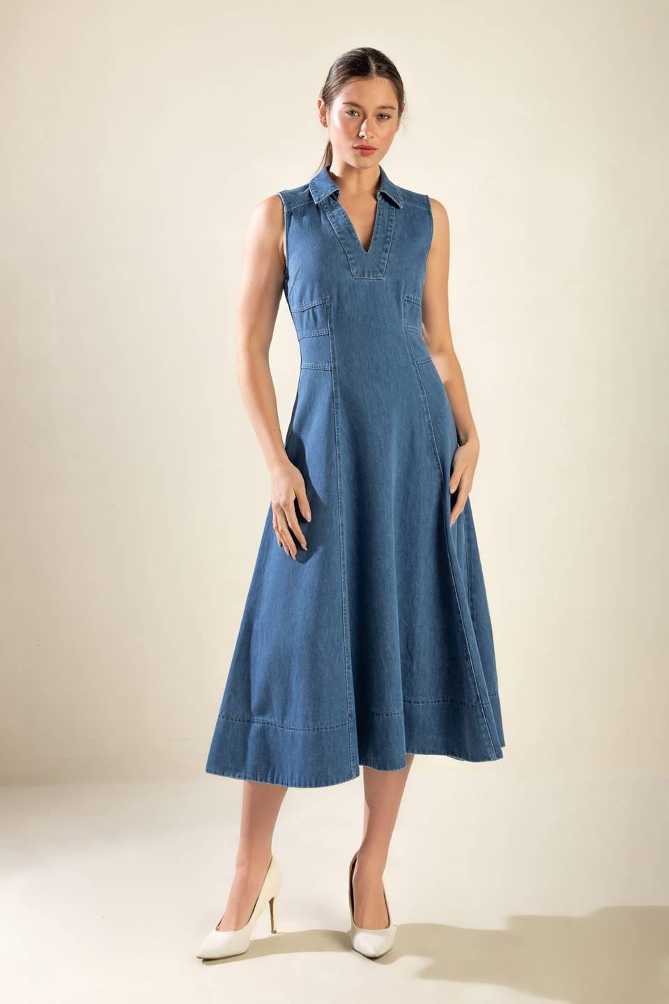 Flying Tomato Genevieve denim midi dress in medium wash, stylish and casual with a fitted waist and sleeveless design.