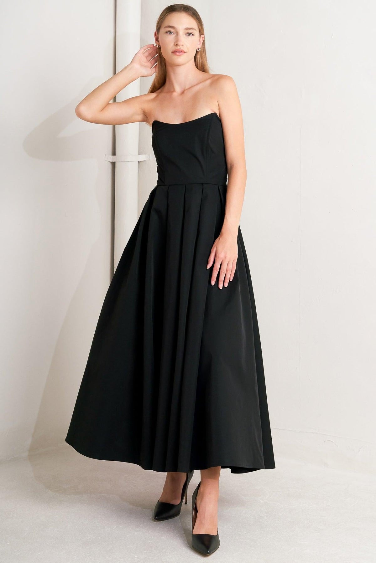 Flying Tomato Gala Noir woven midi dress in black, stylish dress with intricate woven design and elegant midi length.