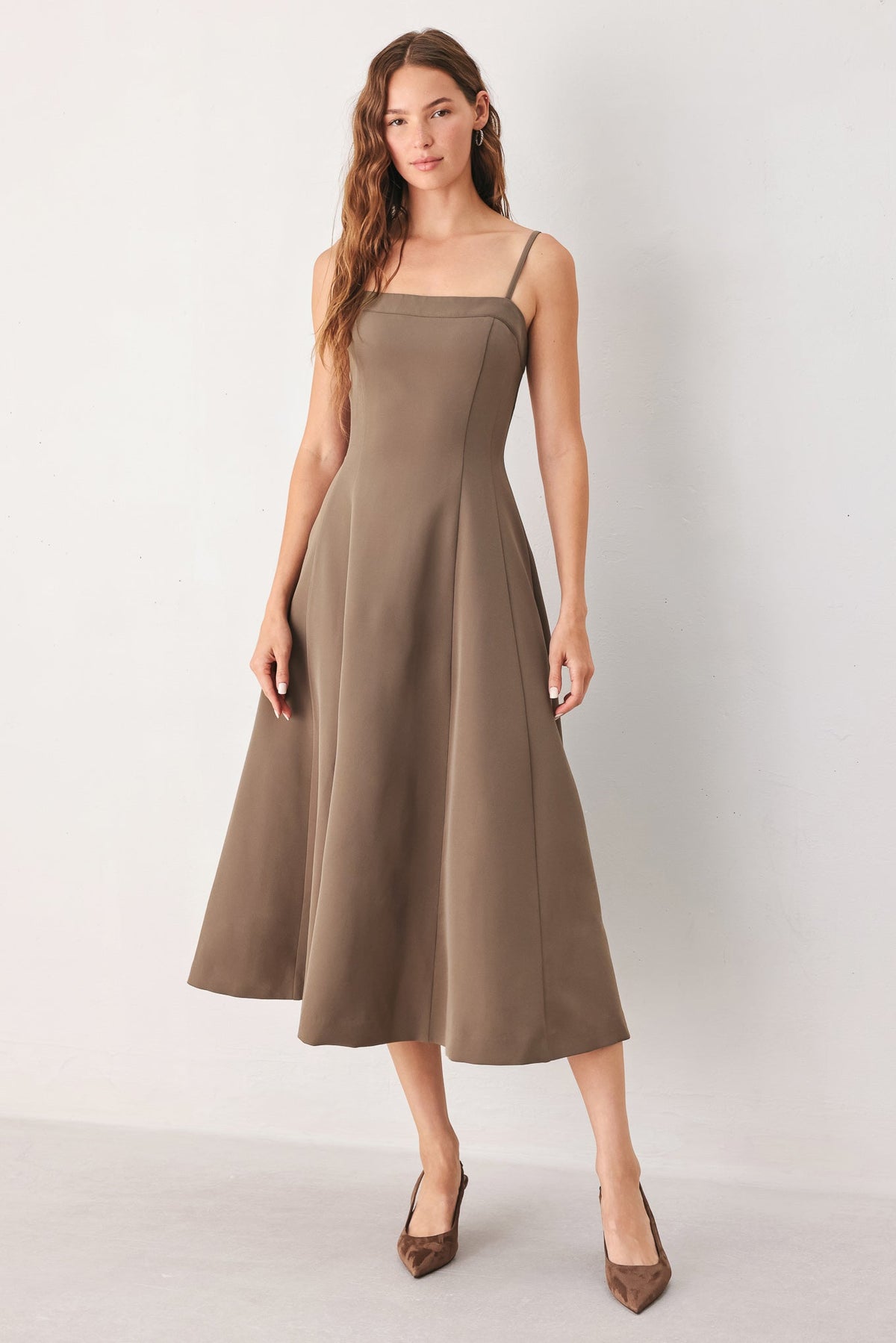 Flying Tomato coffee bean swing woven midi dress in mocha with a relaxed fit and sleeveless design, showcased on a model.