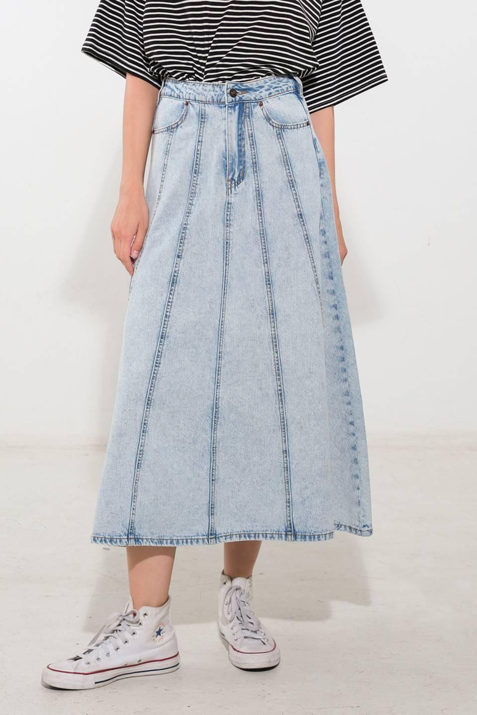 Flying Tomato urban cowgirl denim midi skirt in light wash with a classic A-line silhouette and front pockets.