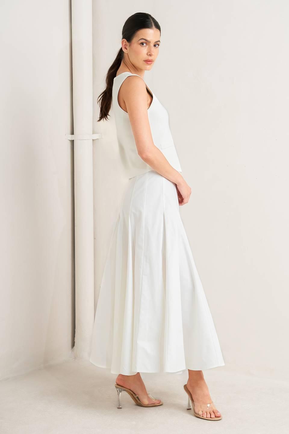 White woven circle skirt from Flying Tomato featuring a pale frame design, perfect for casual or boho styles.