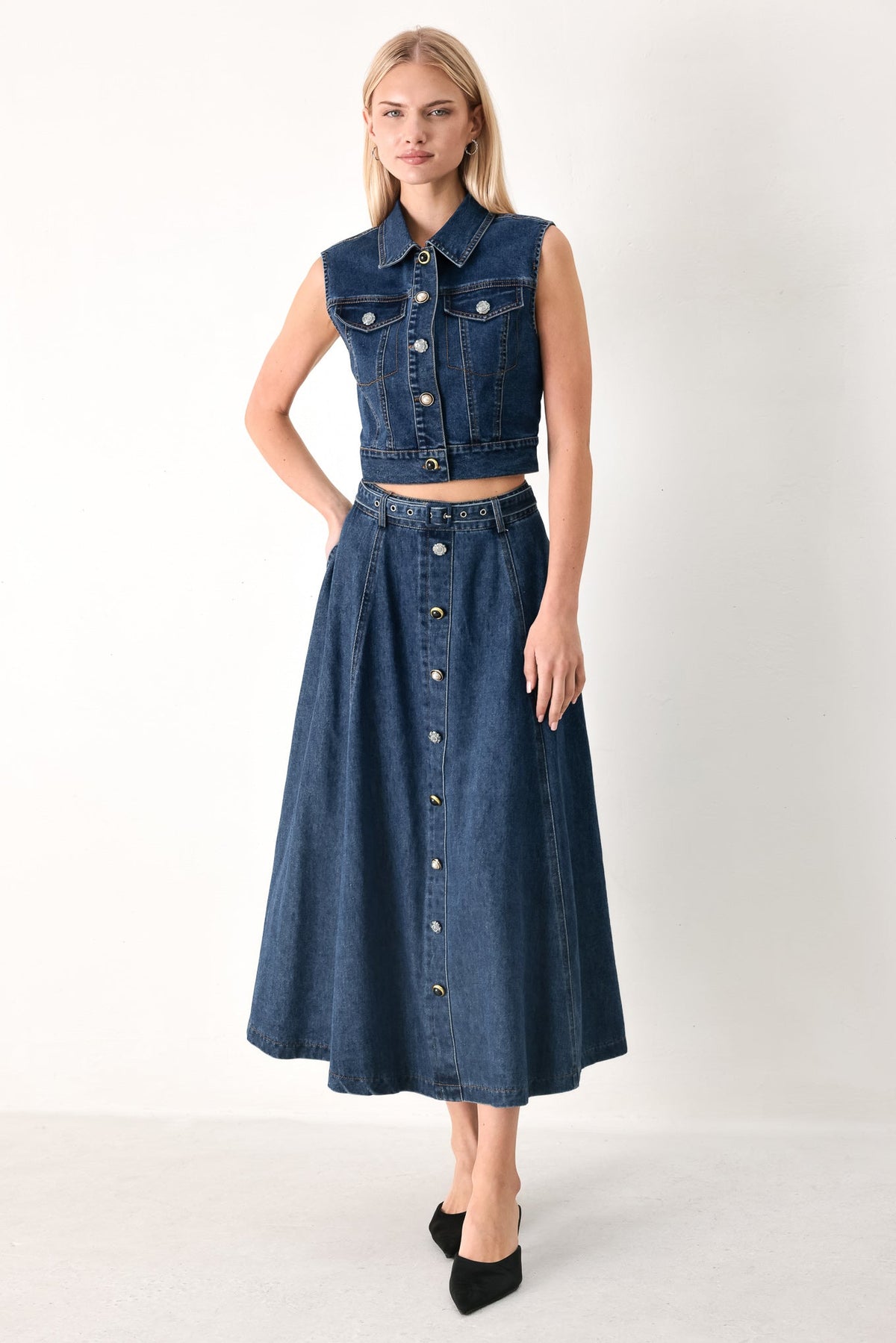 Flying Tomato Sweet Talker denim circle midi skirt in indigo, featuring a high-waist design and fashionable denim fabric.