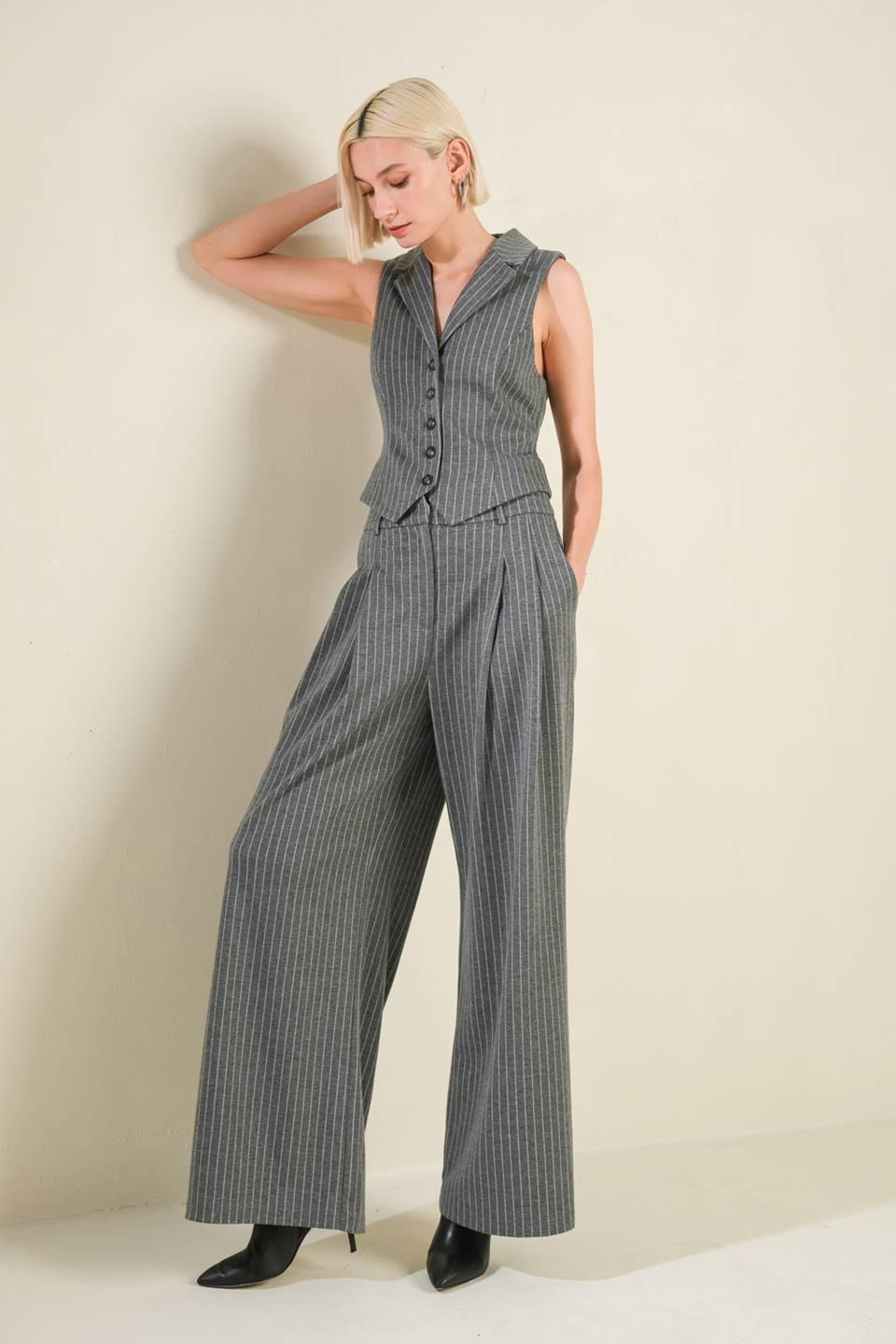 Flying Tomato Wanna Be Loved woven pants in grey and white with a relaxed fit and woven fabric design.