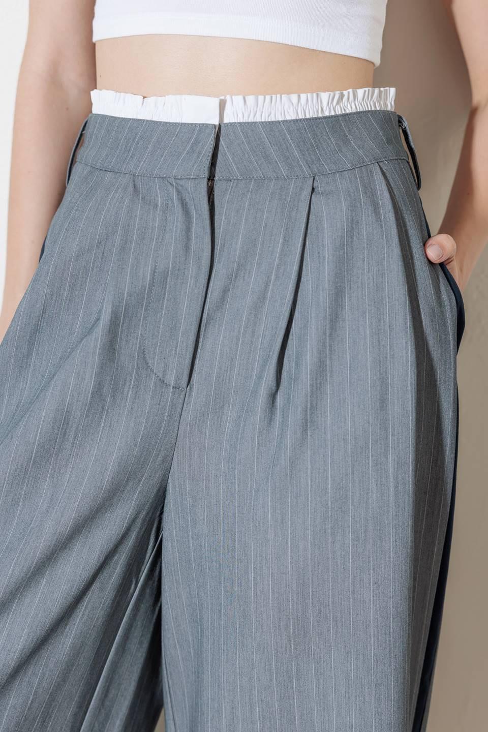 Flying Tomato Smile Bright grey woven pants, casual pants with a relaxed fit and stylish woven fabric, perfect for everyday wear.