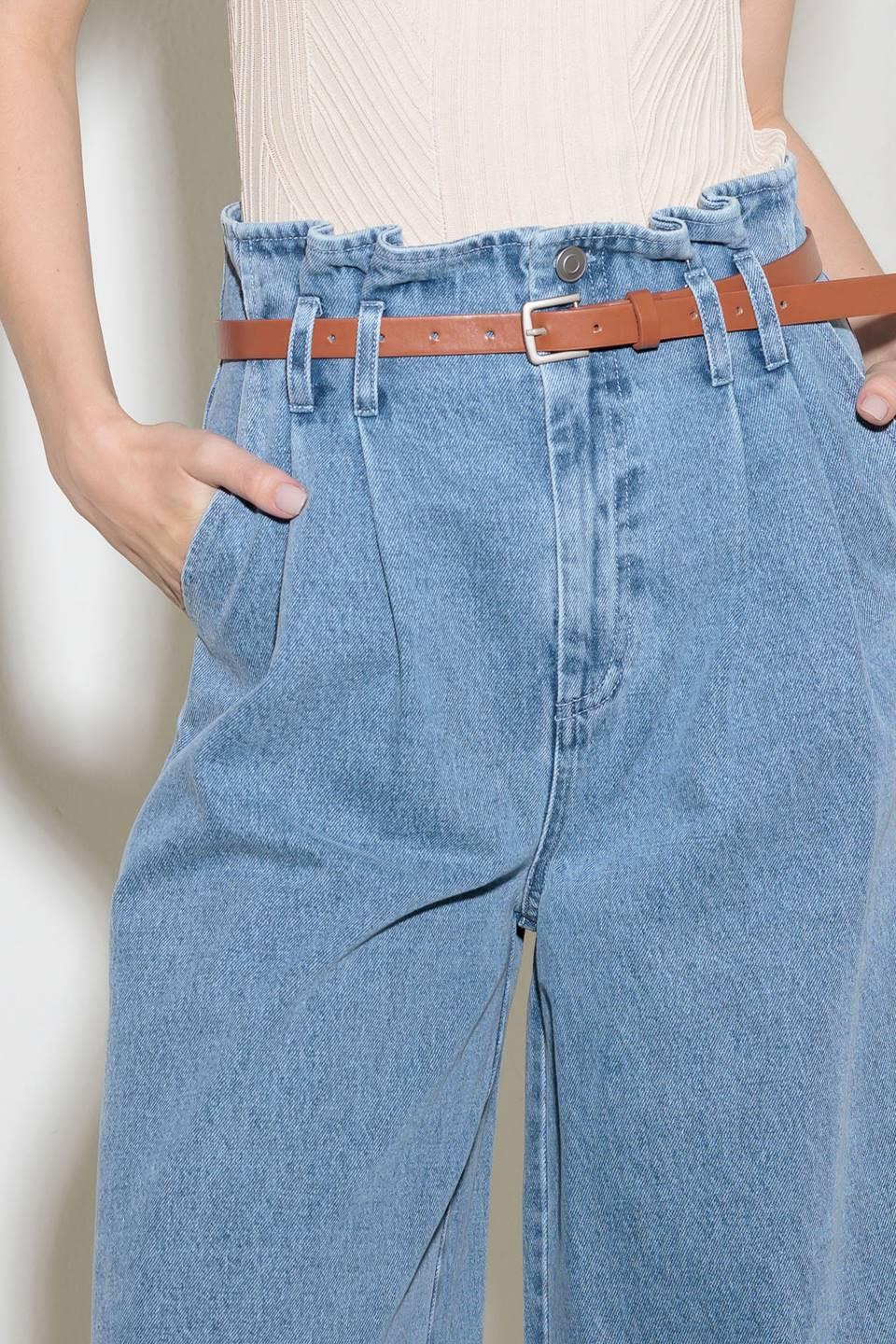 Light denim Flying Tomato Kissed by Sunlight denim pants, casual pants with a relaxed fit and classic design.