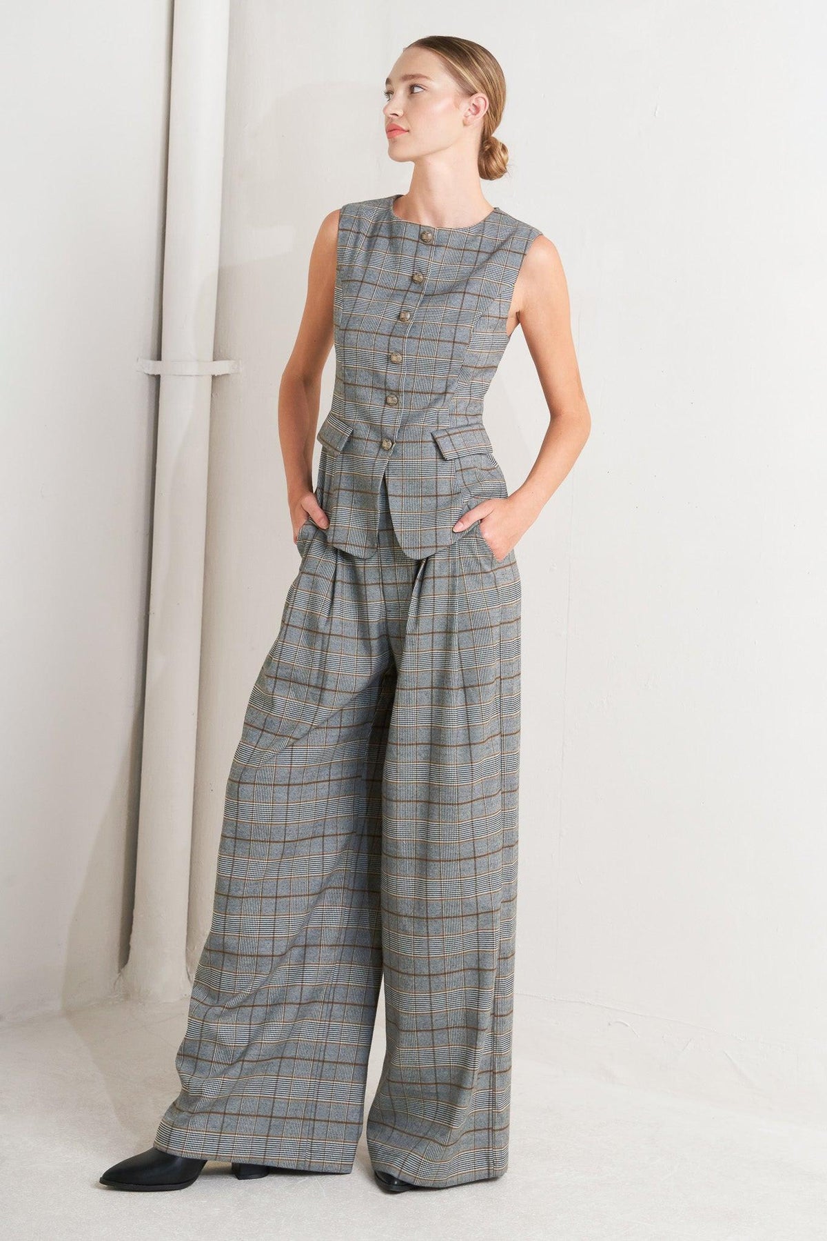 Flying Tomato woven plaid pants in brown and black, casual pants with a woven fabric and plaid pattern.