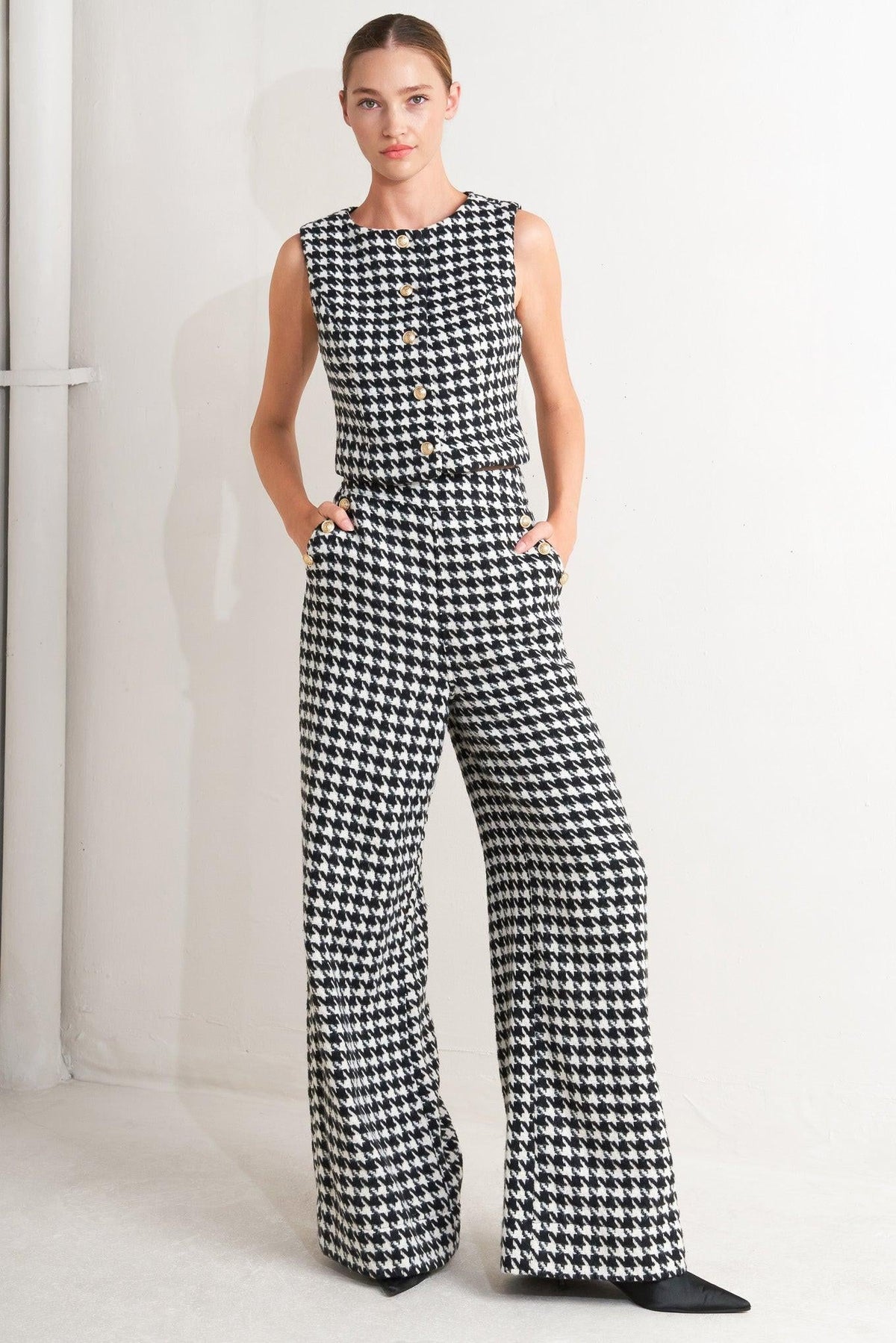 Flying Tomato Metro Icon woven houndstooth pants in black and white, featuring a stylish tailored fit and classic pattern.