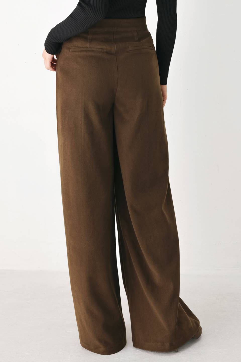Flying Tomato Cocoa After Hours wide leg pants in brown, featuring a relaxed fit and stylish design.