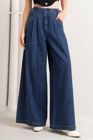 Flying Tomato Sharp Femininity denim pants, stylish blue jeans with a fitted design, shown on a model.