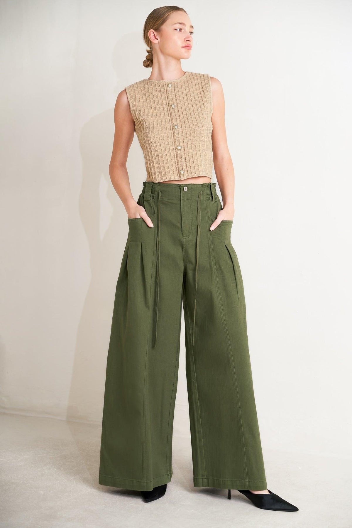 Flying Tomato daylight groove woven pants in olive green, casual woven pants with a relaxed fit and stylish texture.